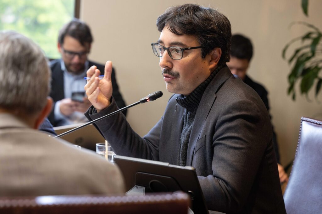 Senador Latorre en Comisión de Vivienda y Urbanismo del Senado