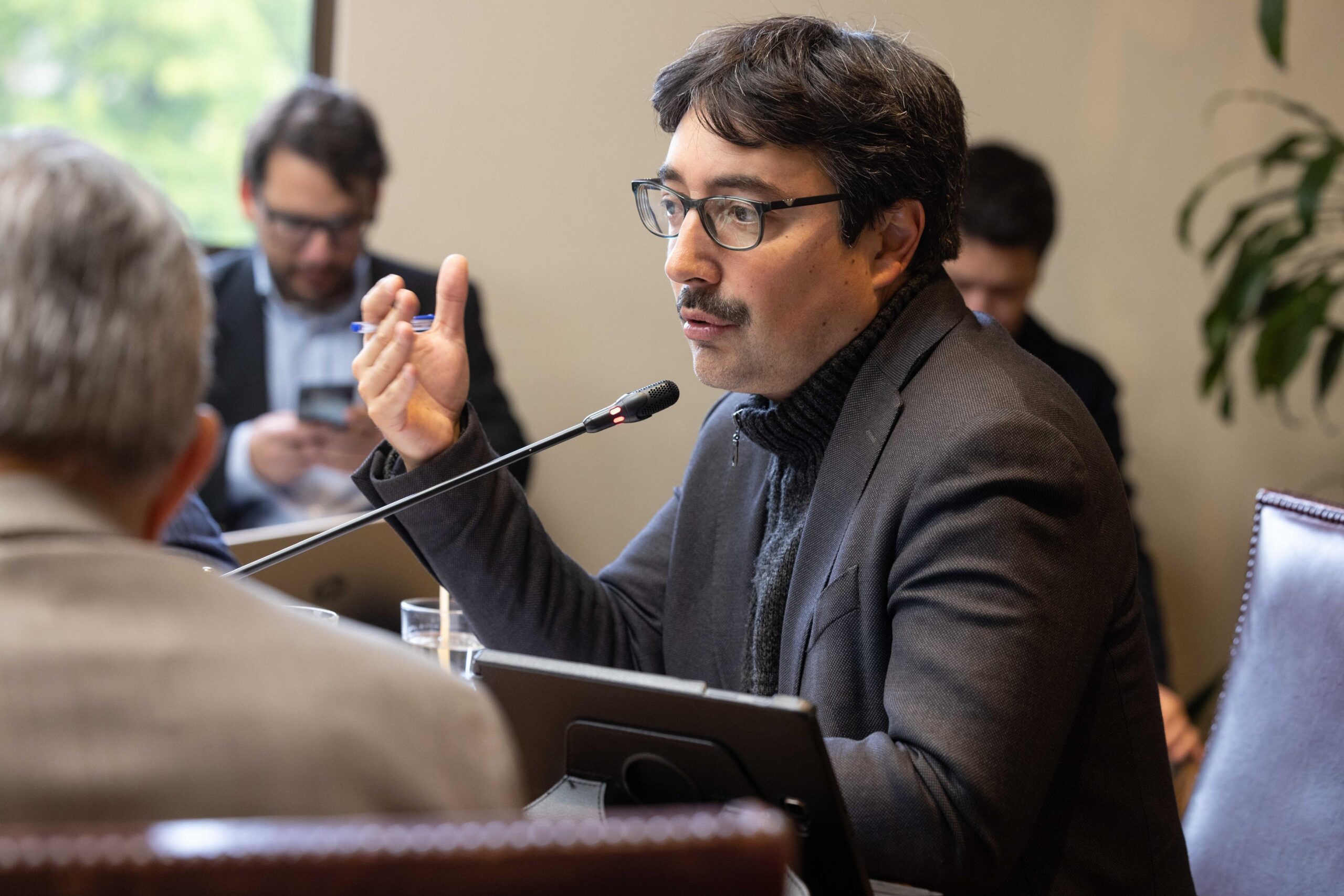 Senador Latorre en Comisión de Vivienda y Urbanismo del Senado