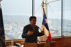 Senador latorre presenta propuesta de royalty portuario